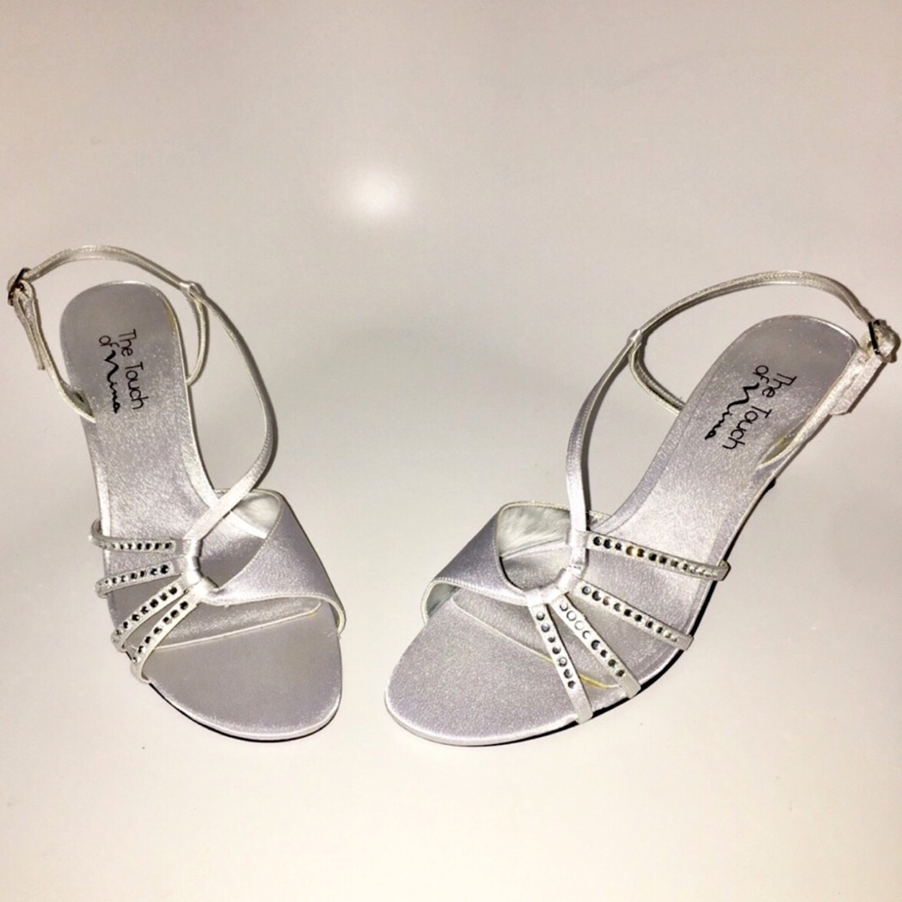 ❗️Moving SALE FINAL❗️ Rhinestone Studded Heels NIB